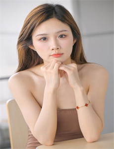 咬女生小头头视频/亲爱的妈妈4在线播放韩国电影免费观看